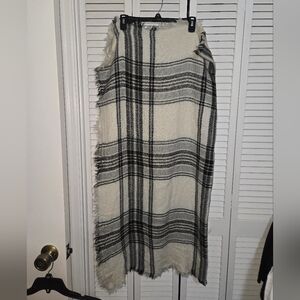 Plaid Fringed Scarf Shawl  in Black and Cream